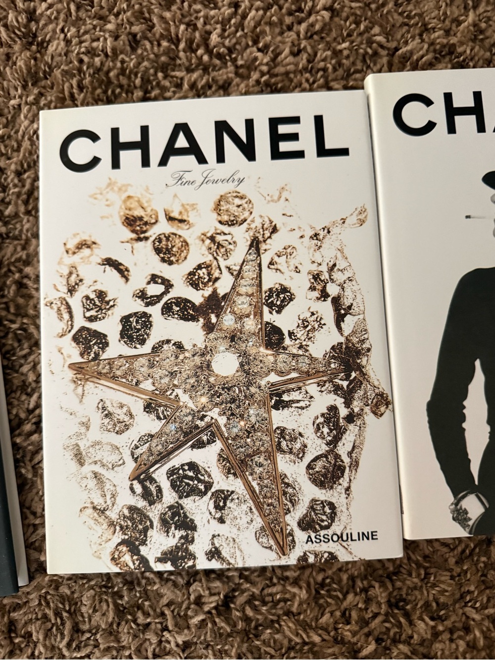 Chanel 3 book set with Iconic Black & White Design slip cover - Picture 5 of 10
